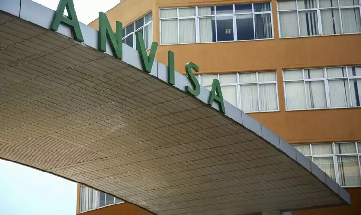 Anvisa aprova uso emergencial de medicamento para Covid-19