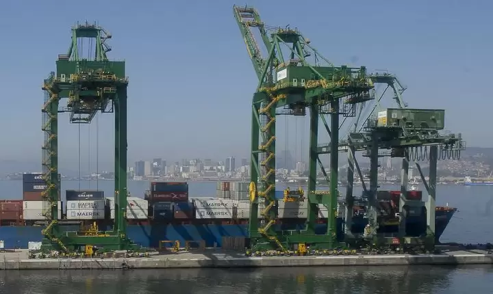 Balança comercial registra superávit de US$ 8,1 bilhões em abril