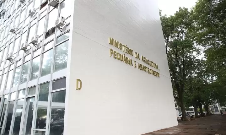Brasil negocia compra de fertilizantes na Jordânia, Egito e Marrocos