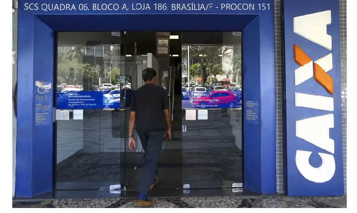 Caixa libera abono salarial para trabalhadores nascidos em setembro