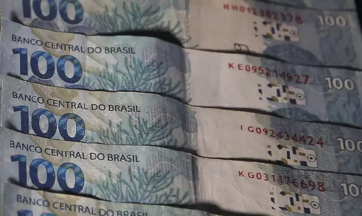 Caixa paga Auxílio Brasil a beneficiários com NIS final 9