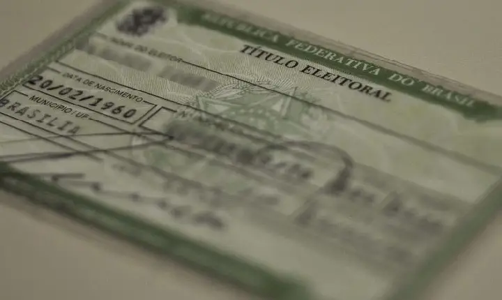 Campanha do TSE emite título de eleitor para quase 100 mil jovens
