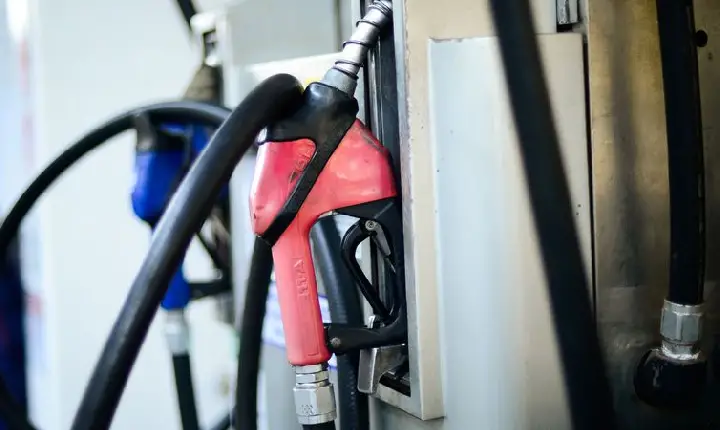 Confaz fixa ICMS do diesel e prorroga congelamento sobre gasolina