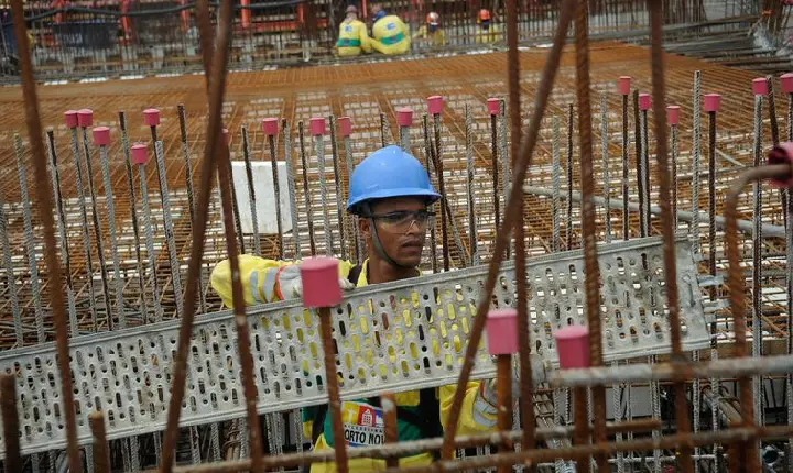 Confiança da construção cai 0,8 ponto em março