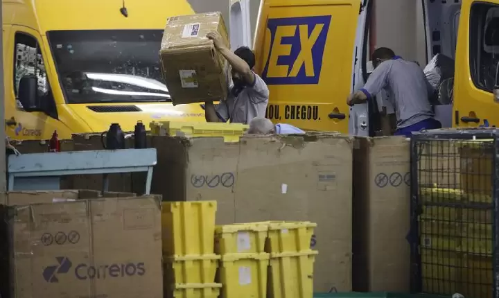Correios têm arrecadação recorde com venda de veículos em desuso
