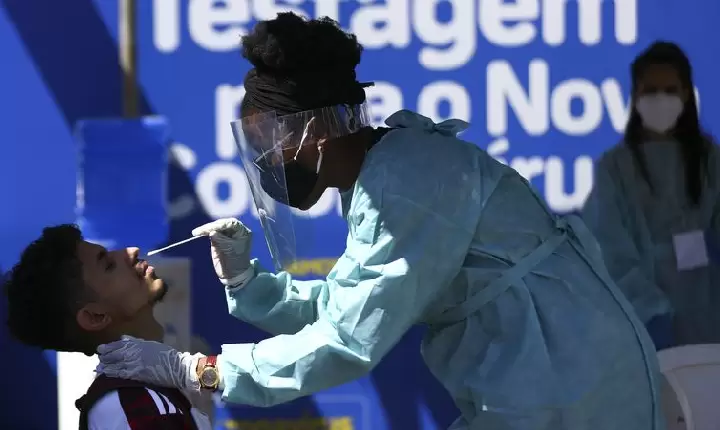 Covid-19: Brasil registra 30,5 milhões de casos e 664,3 mil óbitos