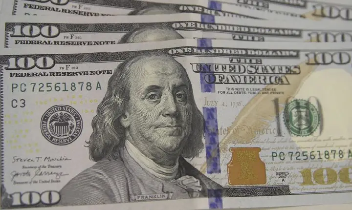 Dólar encosta em R$ 5,16 e atinge maior valor em quase um mês