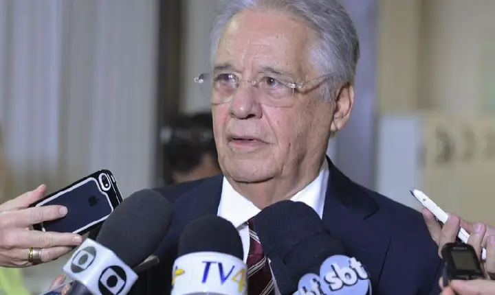 Ex-presidente Fernando Henrique Cardoso tem alta hospitalar