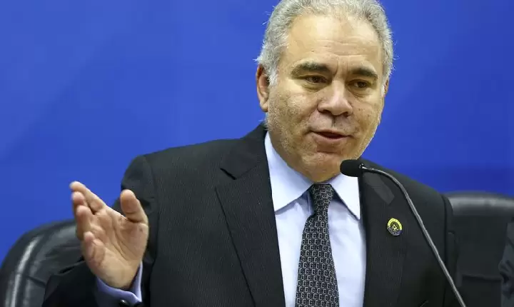 Governo planeja flexibilizar regra sobre uso de máscara no trabalho 