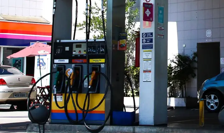 IPCA: preço do combustível impactou alta recorde da inflação oficial