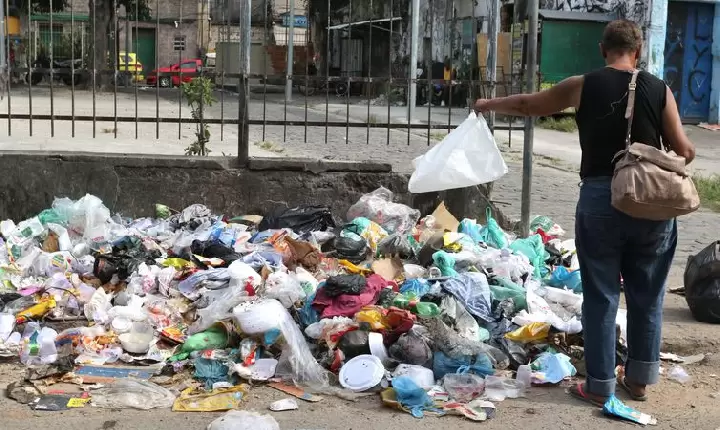 Justiça impõe multa a sindicato pela greve dos garis do Rio de Janeiro