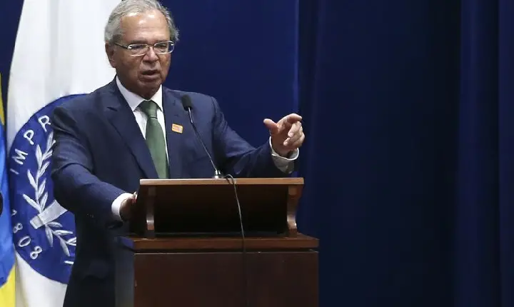 Ministro se reúne com ministra da Economia da Espanha