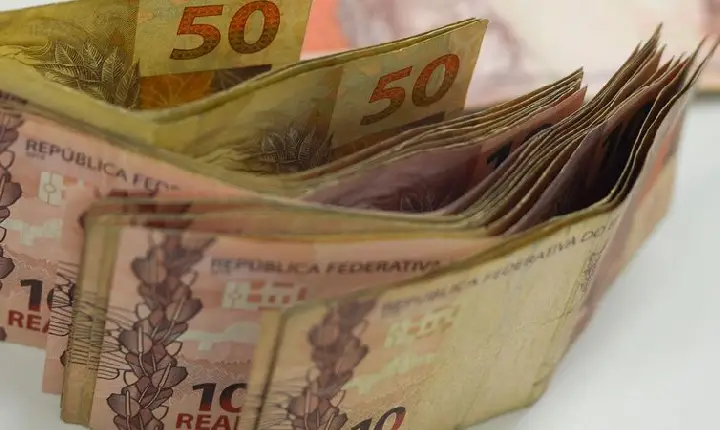 Nascidos a partir de 1984 podem sacar hoje valor esquecido em bancos