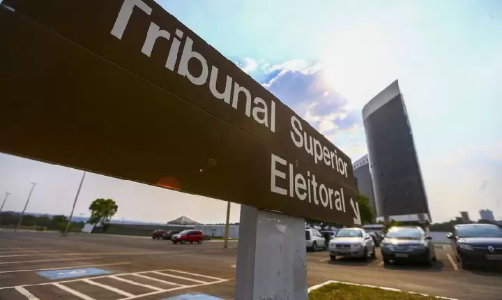 Normas para substituição de candidatos devem ser publicadas até hoje