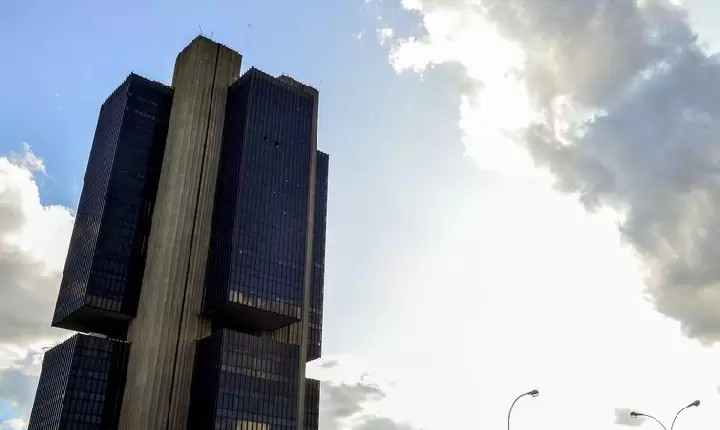 Presidente do BC nomeia diretores aprovados pelo Senado