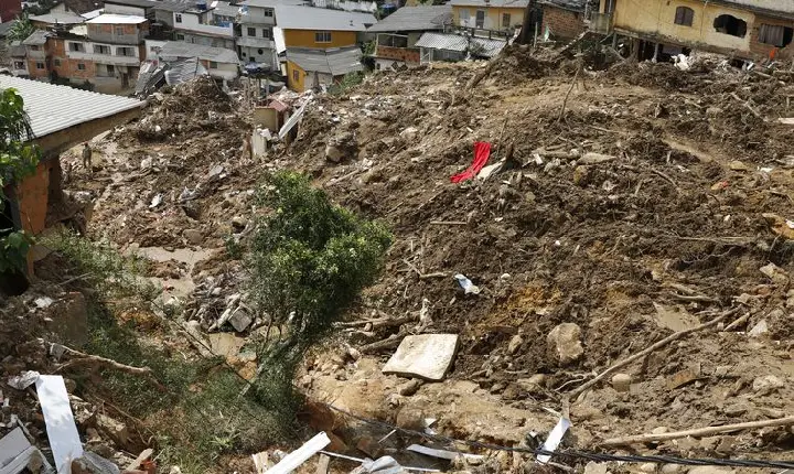 Presidente prorroga convênios e contratos de repasse com Petrópolis