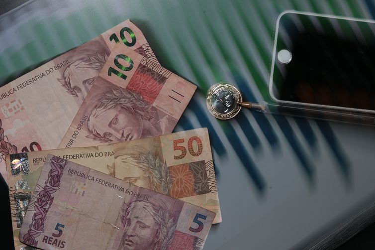 Bloqueio de R$ 1,72 bi afetará apenas emendas de relator