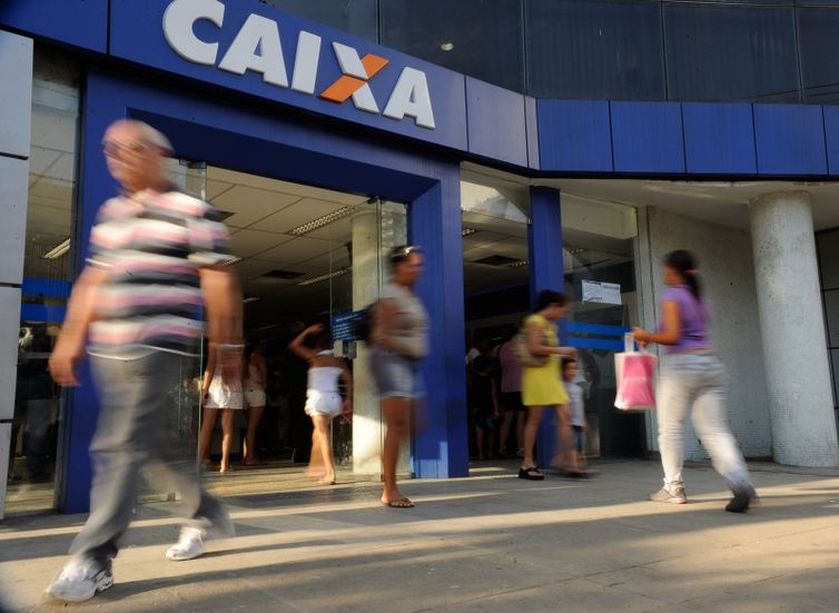 Caixa libera abono salarial a trabalhadores nascidos em novembro