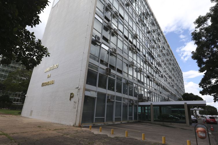 Governo bloqueia R$ 1,72 bilhão do Orçamento de 2022