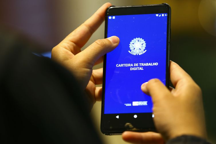 Ipea: número de ocupados em janeiro atinge patamar pré-pandemia