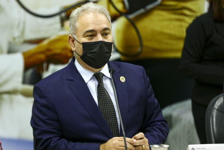 Ministro da Saúde diz que não vai decretar fim da pandemia “sozinho”