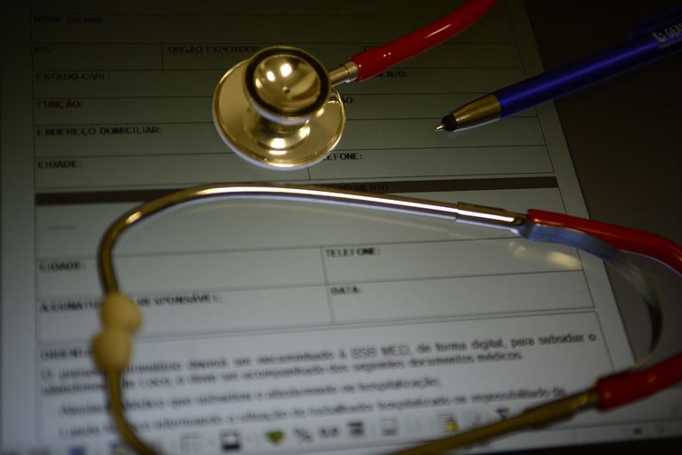 Planos de saúde são obrigados a oferecer sites para clientes  