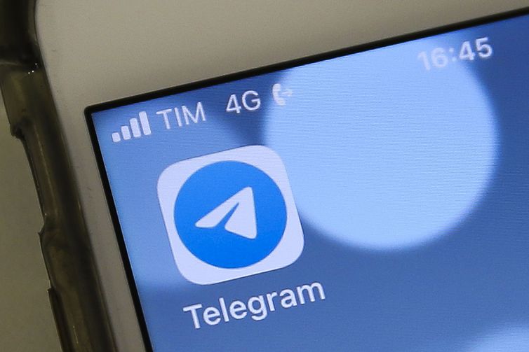 Presidente do TSE propõe reunião nesta semana e acordo com Telegram