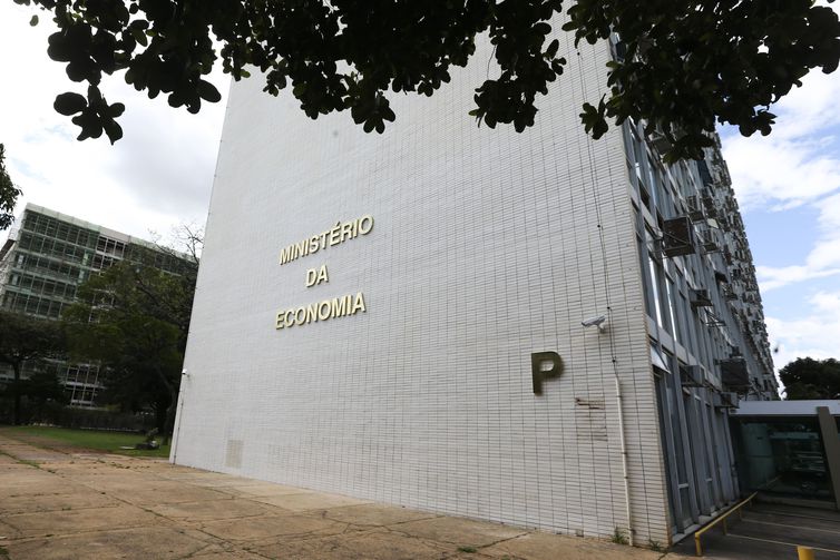 Terrenos ociosos da União terão moradias para pessoas de baixa renda