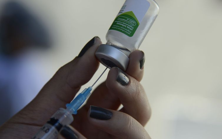 Cerimônia marca lançamento da campanha de vacinação contra a gripe