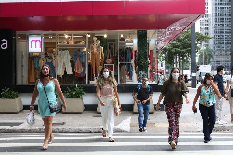 Covid-19: Brasil tem 6.456 casos e 76 mortes pela doença