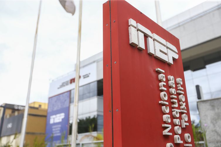 Enem: candidatos têm até hoje para recurso contra isenção negada