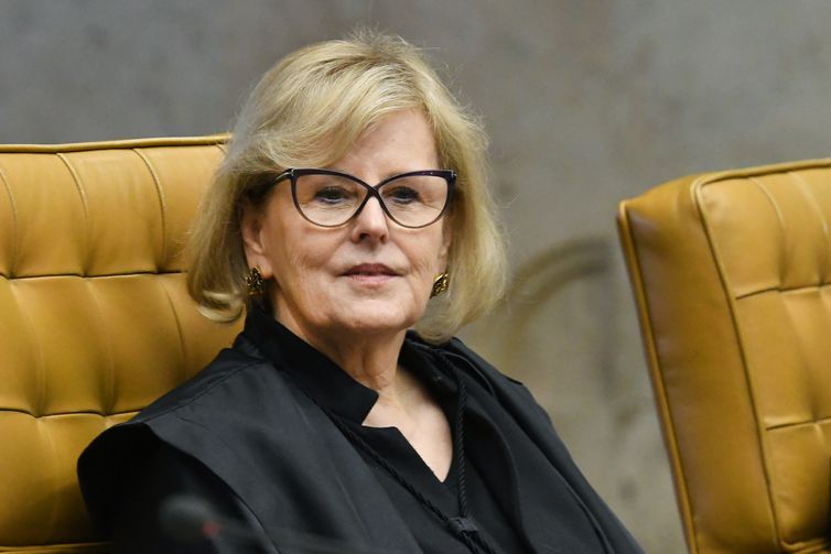Ministra do STF arquiva inquérito contra presidente no caso Covaxin