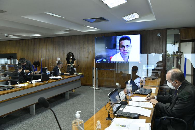 Prefeitos confirmam pedidos de propina em troca de verbas do MEC