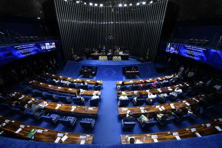 Senado começa agenda intensa em semana de esforço concentrado