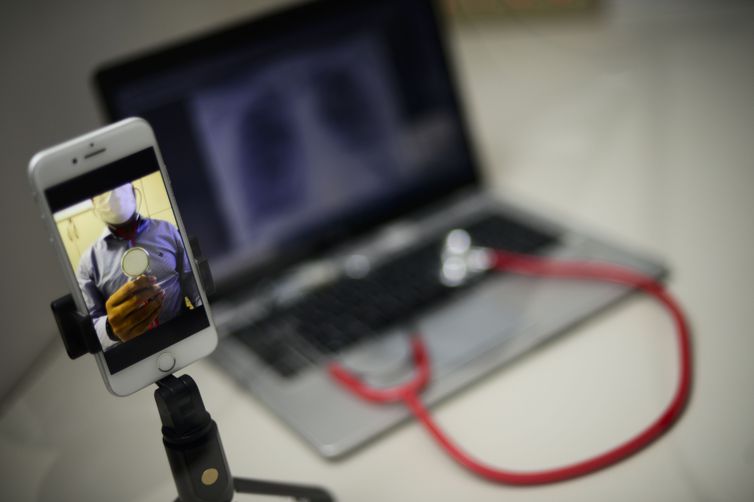 CFM regulamenta telemedicina no Brasil