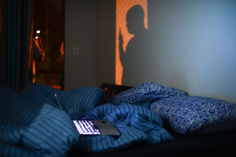 Metade dos pacientes com covid têm sequelas que podem passar de um ano